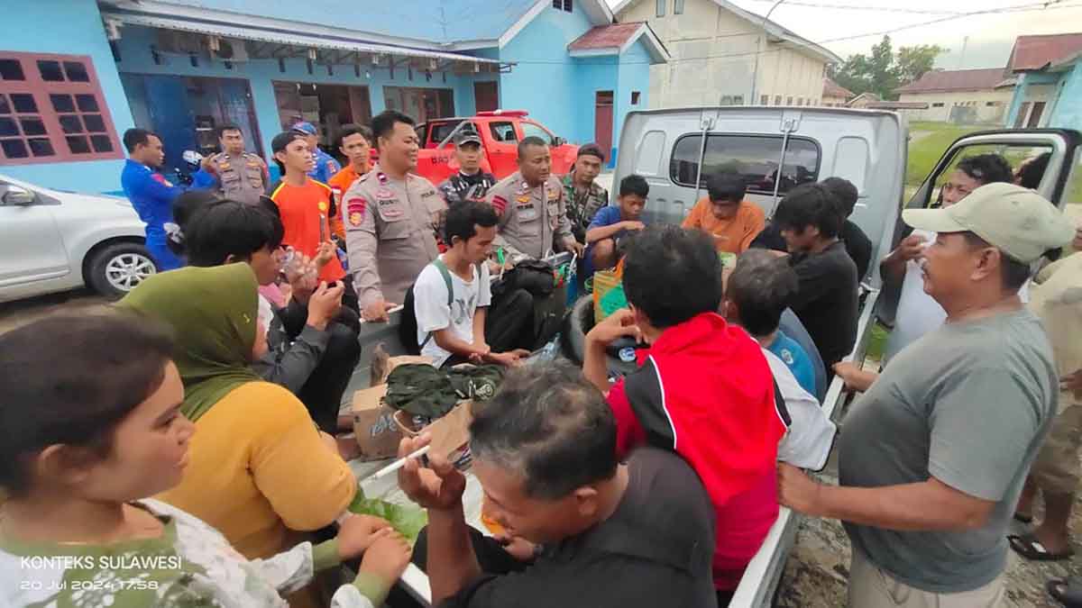18 Kru KM Tatrik yang Hanyut di Teluk Tomini Ditemukan Selamat