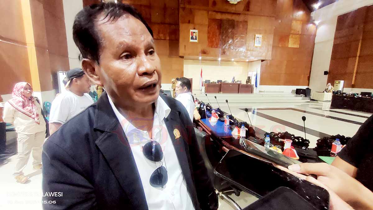 Husen Marjengi: RSUD Wajib Utamakan Pelayanan Demi Nyawa, Bukan Target PARIMO, KONTEKS SULAWESI- Lagi-lagi, Rumah Sakit Umum Daerah (RSUD) di Kabupaten Parigi Moutong Sulawesi Tengah, termasuk RS Anuntaloko mendapat Sorotan dari Anggota Legislatif dari Politisi Partai Amanat Nasional (PAN) Husen Marjengi yang lebih mengutamakan pendapatan daripada pelayanan untuk menyelamatkan nyawa pasien.