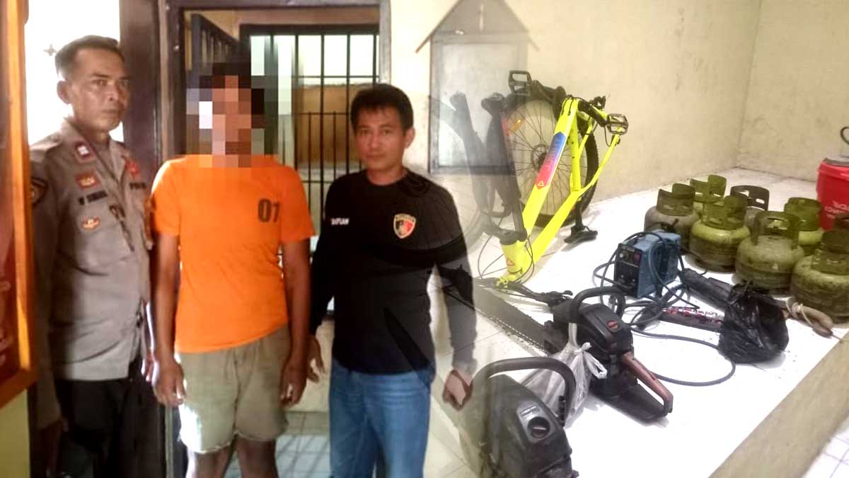 (Foto: Humas Polsek Sausu) Seorang tersangka pencurian bersama aparat Polsek Sausu usai diamankan. Di sebelah kanan tampak sejumlah barang bukti hasil kejahatan berupa tabung gas elpiji, mesin las, sepeda, chainsaw, dan peralatan lainnya yang berhasil disita polisi. (Foto: Humas Polsek Sausu)