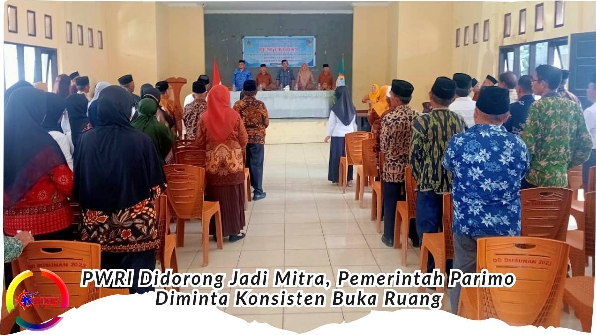 Keterangan Foto Aziz Tombolotutu mewakili Bupati Parigi Moutong saat pengukuhan Pengurus PWRI Ranting Zona Tinombo di Gedung Serbaguna Tinombo, Kamis (29/1/2026). Foto: Iskandar Miu