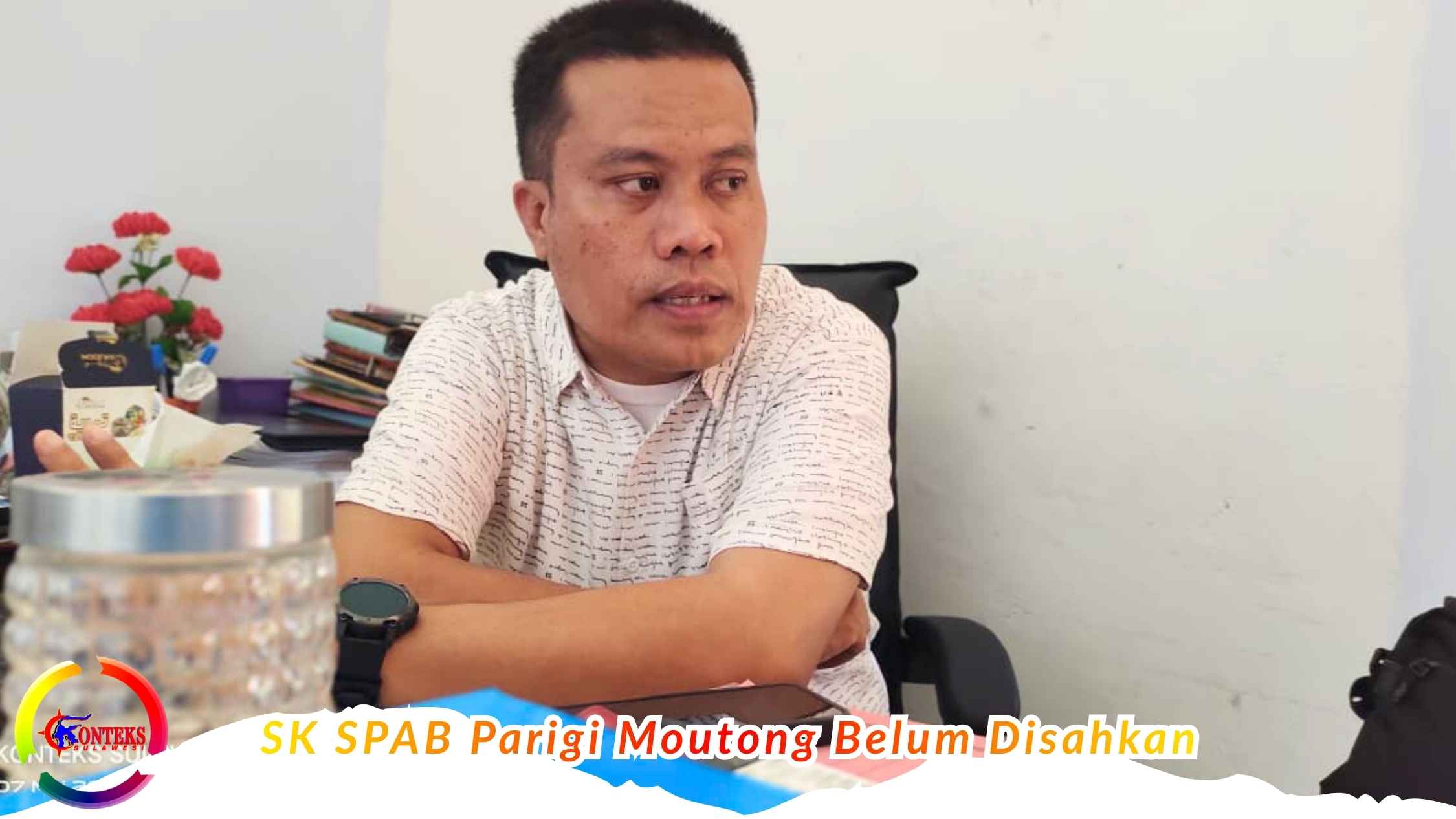 Keterangan foto: Ibrahim, Kepala Bidang Pembinaan SD Disdikbud Parigi Moutong saat memberikan keterangan terkait SK Tim SPAB yang hingga kini belum disahkan. Foto: Tommy Noho