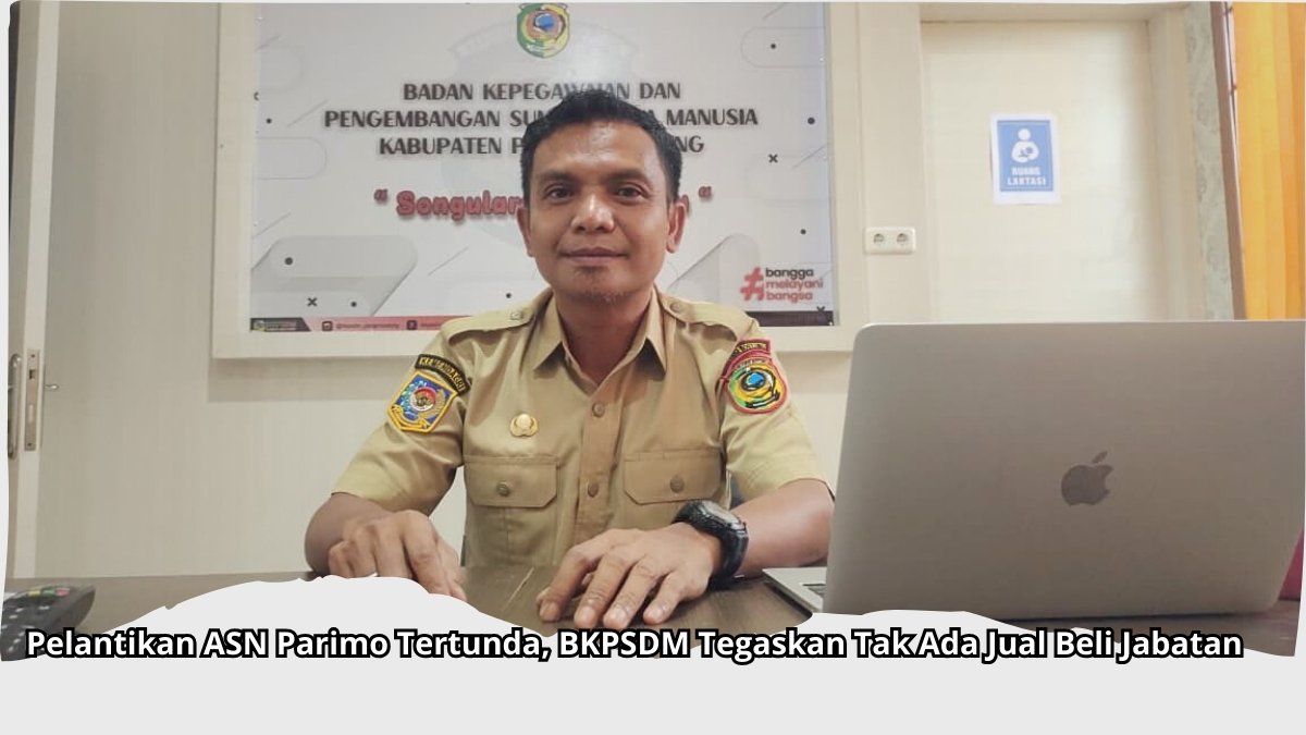 Keterangan Foto: Plt Kepala BKPSDM Kabupaten Parigi Moutong, Aktorismo Kay, memberikan keterangan kepada wartawan terkait proses pelantikan, mutasi, dan pengisian jabatan ASN di ruang kerjanya, Senin (19/1/2026). Foto: Tommy Noho