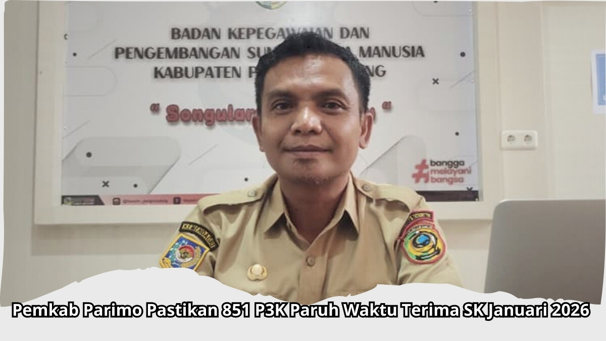 Keterangan Foto: Pelaksana Tugas Kepala BKPSDM Parigi Moutong, Aktorismo Kay, memberikan keterangan terkait penyerahan Surat Keputusan (SK) bagi 851 Pegawai Pemerintah dengan Perjanjian Kerja (P3K) paruh waktu yang ditargetkan rampung pada Januari 2026, di ruang kerjanya, Senin (19/1/2026). Foto: Tommy Noho