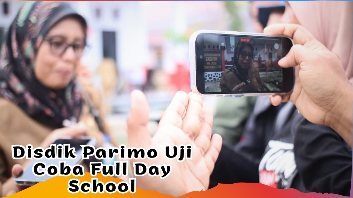 Keterangan Foto: Kepala Dinas Pendidikan dan Kebudayaan (Disdikbud) Kabupaten Parigi Moutong, Sunarti, memberikan keterangan kepada wartawan terkait uji coba penerapan sistem full day school di sejumlah sekolah, Selasa (20/1/2026). Kebijakan ini masih dalam tahap evaluasi dan menunggu hasil uji coba serta persetujuan kepala daerah sebelum diberlakukan secara menyeluruh. Foto: Basrul Idrus