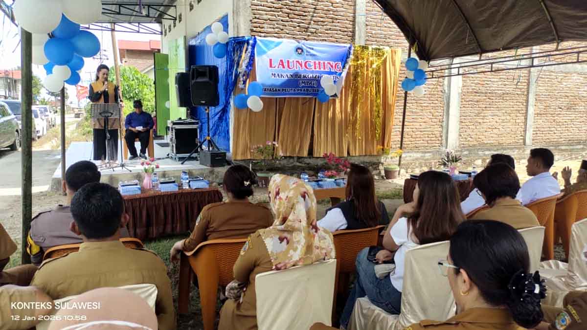 Keterangan Foto: Anggota DPRD Parigi Moutong, Lely Pariani, menyampaikan sambutan pada kegiatan peluncuran Program Makanan Bergizi Gratis (MBG) oleh Yayasan Pelita Prabu Berjaya Indonesia di Desa Torue, Kecamatan Torue, Kabupaten Parigi Moutong, Sulawesi Tengah, Senin (12/1/2026). Foto: Tommy Noho