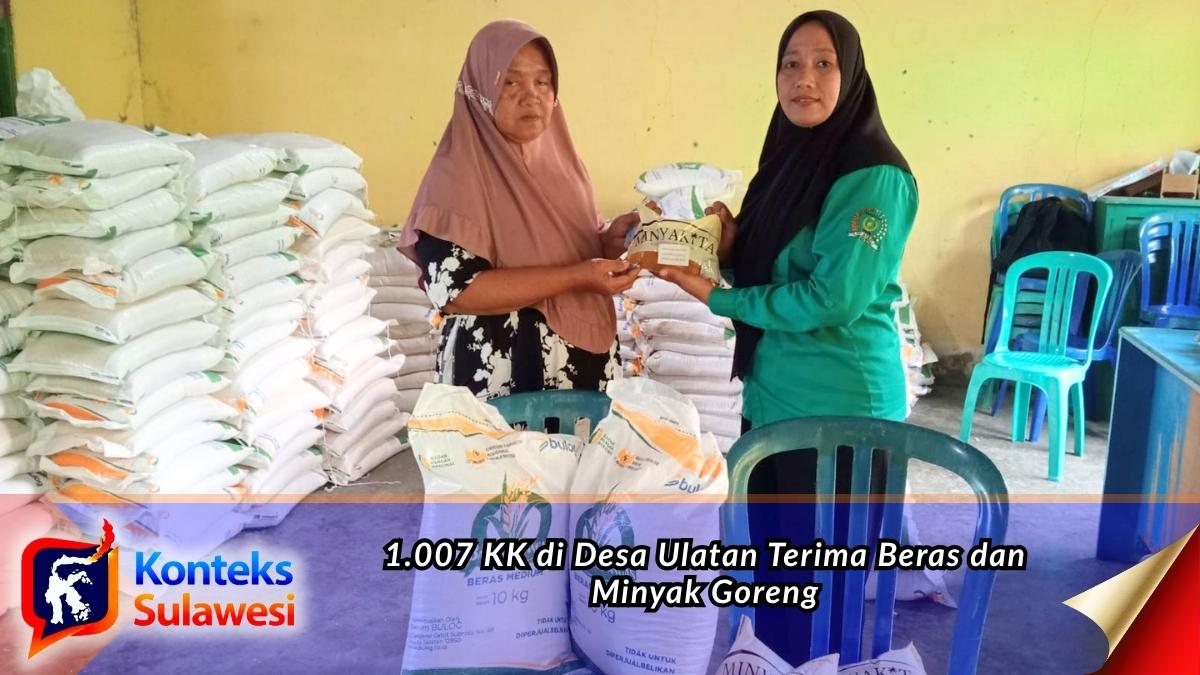 Kepala Desa Ulatan menyerahkan bantuan beras dan minyak goreng kepada warga penerima manfaat di Kecamatan Palasa, Kabupaten Parigi Moutong. Sebanyak 1.007 kepala keluarga menerima bantuan dalam program ketahanan pangan untuk membantu memenuhi kebutuhan pokok sehari-hari. Foto: Ist