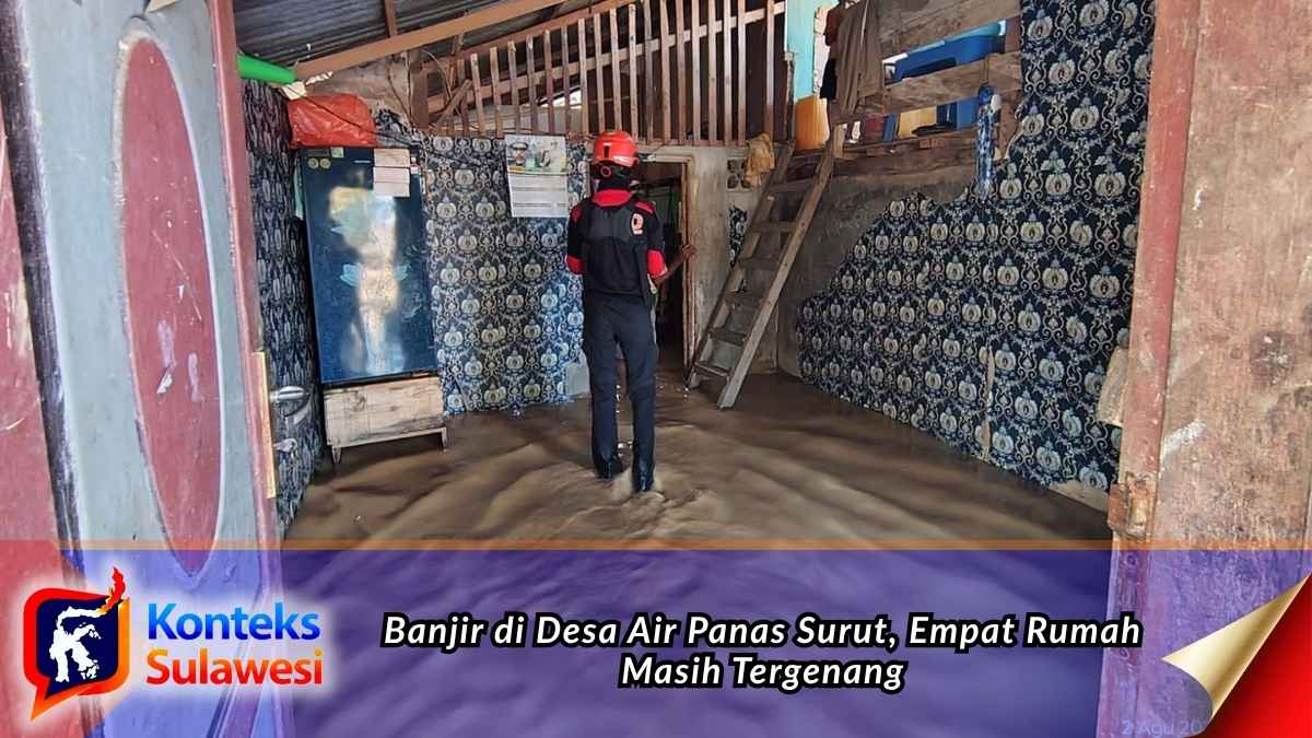 Petugas Badan Penanggulangan Bencana Daerah (BPBD) Kabupaten Parigi Moutong melakukan pemantauan dan pendataan di salah satu rumah warga yang masih tergenang banjir di Dusun I, Desa Air Panas, Kecamatan Parigi Barat, pascabanjir yang melanda wilayah tersebut pada Sabtu malam (1/8/2026). Foto: BPBD Parigi Moutong.