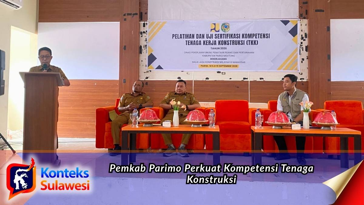 Asisten I Setda Parigi Moutong Adrudin Nur membuka Pelatihan dan Uji Sertifikasi Tenaga Kerja Konstruksi Tahun 2026 di Aula Kantor Dinas Pendidikan Parigi Moutong. Foto: Diskominfo Parigi Moutong.