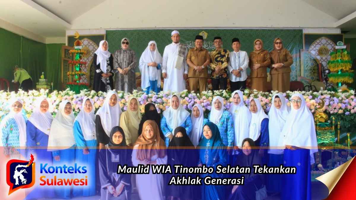 Wakil Bupati Parigi Moutong H. Abdul Sahid bersama pengurus WIA, tokoh agama, dan peserta Maulid Nabi Muhammad SAW di Tinombo Selatan. Foto: Diskominfo Kabupaten Parigi Moutong.