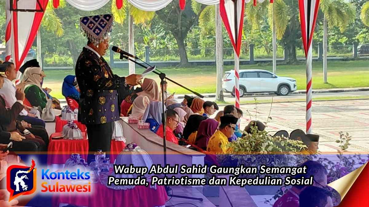 Wakil Bupati Parigi Moutong, H. Abdul Sahid, membacakan sambutan tertulis Menteri Pemuda dan Olahraga pada upacara peringatan Hari Sumpah Pemuda ke-98 di halaman Kantor Bupati Parigi Moutong, Rabu (28/10/2026), yang dirangkaikan dengan penyerahan hadiah kepada sejumlah atlet. Foto: Konteks Sulawesi.